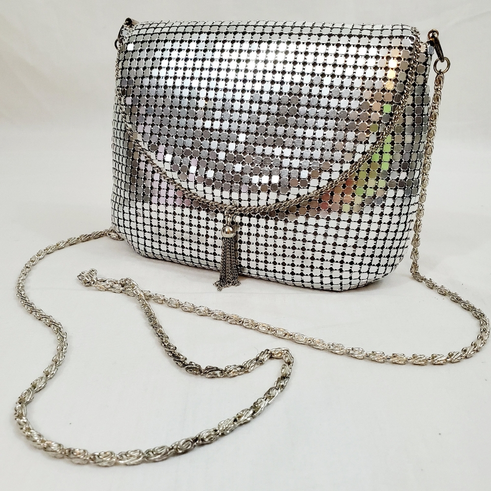 Vtg Silver Metal Mesh Evening Bag W Shoulder Strap - Picture 3 of 8